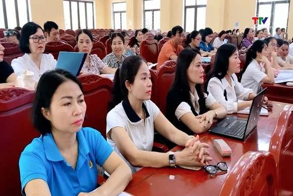 Phường Nam Sầm Sơn: Tập huấn bồi dưỡng trí tuệ nhân tạo AI cho nhà giáo