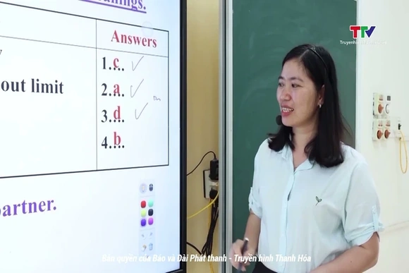 Từ 25/9 áp dụng quy định mới về dạy và học bằng tiếng nước ngoài