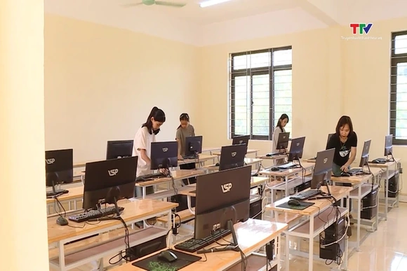 Các trường học khẩn trương khắc phục hậu quả do bão số 5