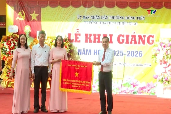 Phường Đông Tiến rộn ràng ngày khai giảng