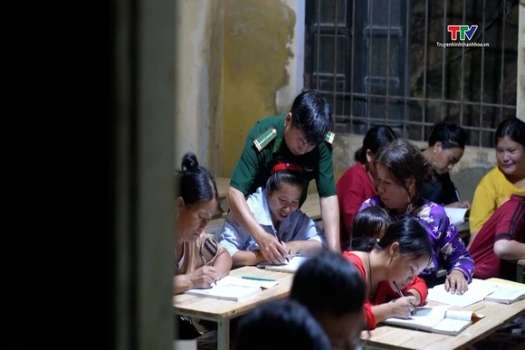 Lớp học đặc biệt nơi biên viễn