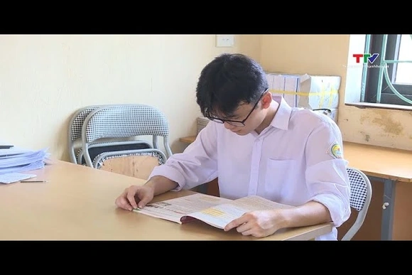 Học sinh trường làng đạt giải Nhì Sàn đấu toán học Châu Á