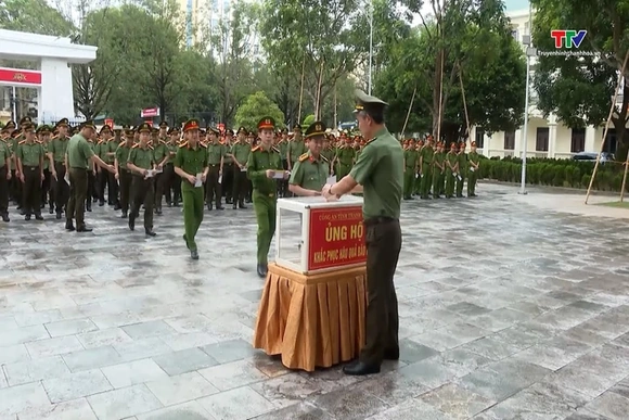 Công an Thanh Hóa phát động ủng hộ Nhân dân và gia đình cán bộ, chiến sĩ bị thiệt hại do thiên tai, 