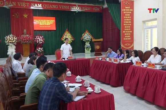 Phó Bí thư Thường trực Tỉnh ủy Nguyễn Hồng Phong làm việc với xã Vân Du