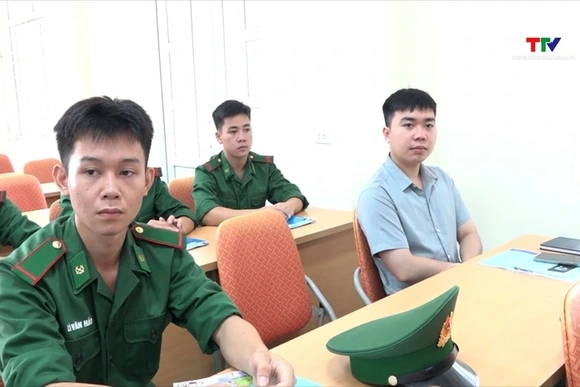 Mường Lát bồi dưỡng lý luận chính trị dành cho Đảng viên mới