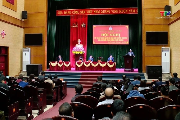 Đại biểu Hội đồng nhân dân tỉnh tiếp xúc cử tri xã Cẩm Thủy