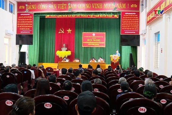 Đại biểu Hội đồng Nhân dân tỉnh tiếp xúc cử tri tại xã Tân Tiến