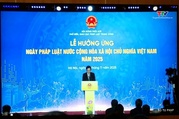 Lễ hưởng ứng Ngày Pháp luật Việt Nam
