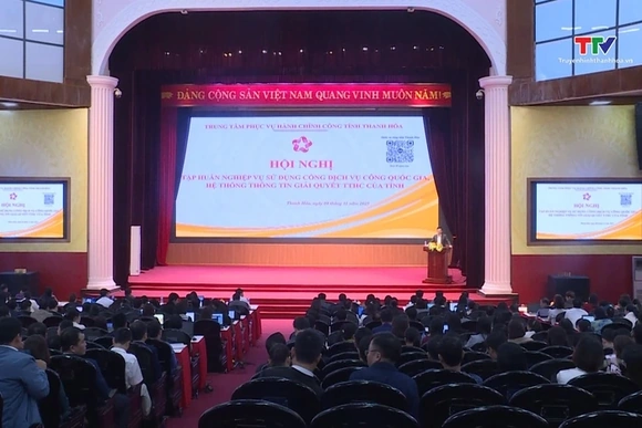 Tập huấn chuyên môn cho công chức cấp xã trong giải quyết thủ tục hành chính