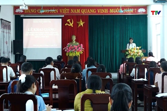Khai giảng lớp bồi dưỡng nhận thức về Đảng khóa I/2025
