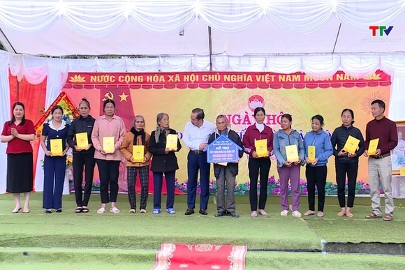 Ngày hội Đại đoàn kết tại khu dân cư thôn Vọng Thuỷ, xã Kim Tân