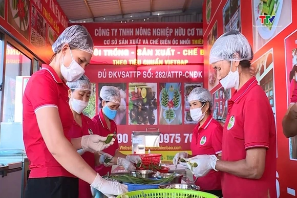 Doanh nghiệp liên kết với nông dân trong sản xuất, tiêu thụ nông sản