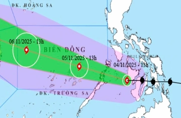 Bão Kalmaegi sáng sớm mai (5/11) đi vào biển Đông