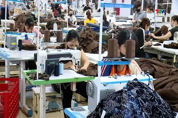 Đơn hàng dệt may khả năng giảm trong đầu năm 2026 do tồn kho cao