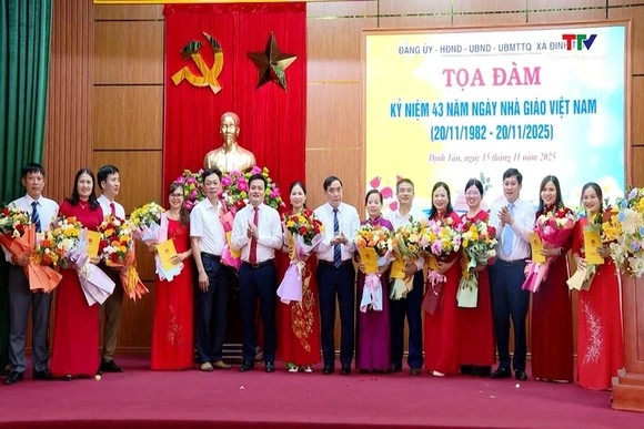 Xã Định Tân tọa đàm kỷ niệm 43 năm Ngày Nhà giáo Việt Nam