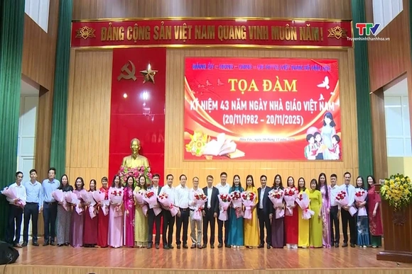 Xã Hậu Lộc tọa đàm kỷ niệm 43 năm ngày nhà giáo Việt Nam