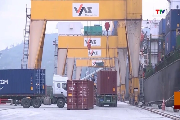 Doanh nghiệp lo ngại sức mua giảm, chi phí vận tải tăng