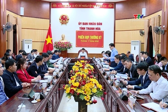 UBND tỉnh họp phiên thường kỳ tháng 11/2025