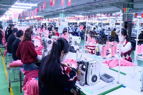 Doanh nghiệp thích ứng với biến động thương mại