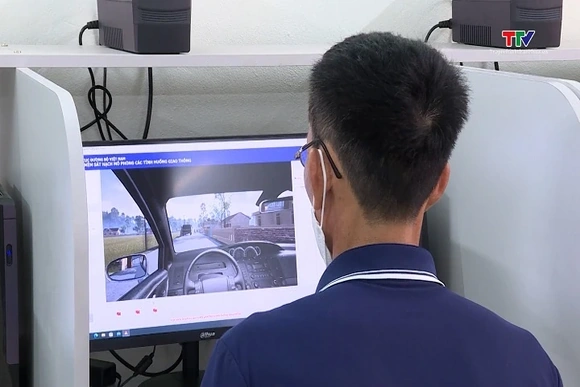 Bộ Công an lý giải đề xuất bỏ thi mô phỏng lái ô tô