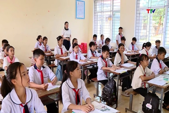 Phê duyệt bổ sung gần 26 tỷ đồng chi trả lương cho giáo viên hợp đồng