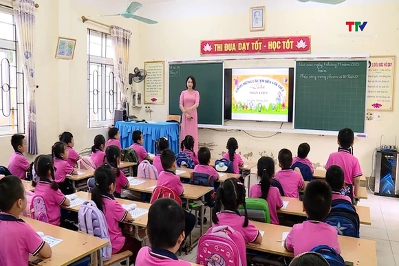 Còn nhiều khó khăn trong triển khai dạy Tiếng Anh bắt buộc cho học sinh lớp 1