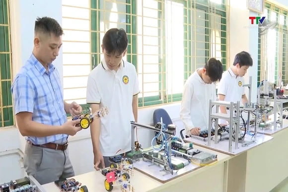 Đại học Hồng Đức đẩy mạnh nghiên cứu, đào tạo trong các lĩnh vực công nghệ mới