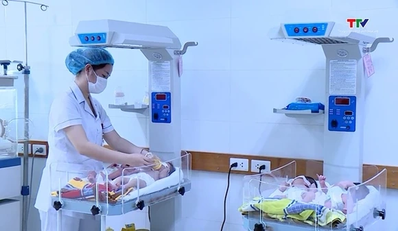 Mức sinh năm 2025 tăng nhưng chưa đạt ngưỡng thay thế