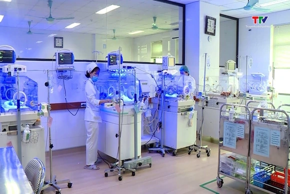 Mức sinh năm 2025 tăng nhưng chưa đạt ngưỡng thay thế