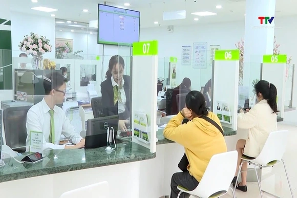 Lãi suất huy động tăng mạnh trong những tháng gần đây