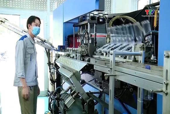 Nâng ngưỡng doanh thu tính thuế của hộ kinh doanh lên 500 triệu đồng/năm