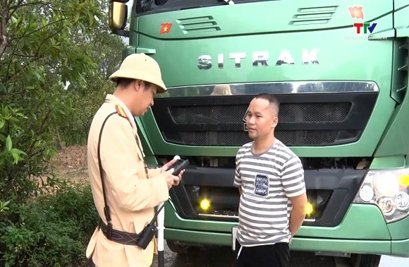 Ra quân thực hiện cao điểm xử lý vi phạm giao thông