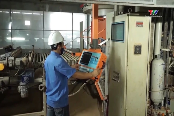 Huy động các nguồn lực tài chính cho mục tiêu tăng trưởng 2 con số