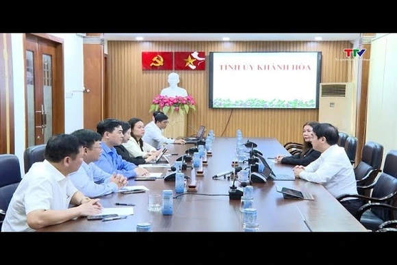 Đoàn công tác tỉnh Thanh Hóa trao đổi, chia sẻ kinh nghiệm đánh giá cán bộ, công chức theo KPI tại K