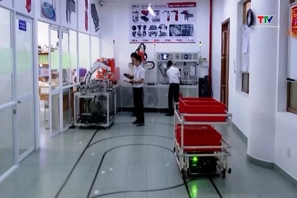 MUFG nâng dự báo tăng trưởng kinh tế Việt Nam