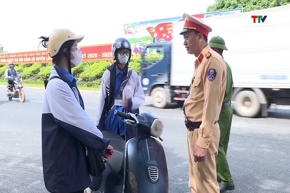 Gần 6.900 học sinh vi phạm trật tự an toàn giao thông