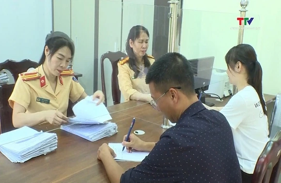 Gần 3.000 tin phản ánh vi phạm giao thông được xác minh, xử lý