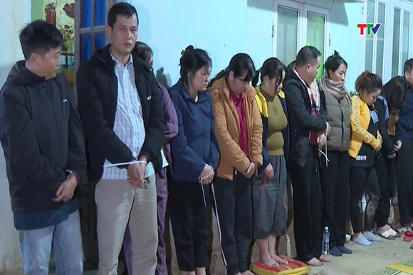 Phòng Cảnh sát hình sự triệt xóa sới bạc, bắt giữ 15 đối tượng