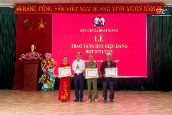 Đảng bộ xã Hoạt Giang tổng kết công tác Đảng năm 2025