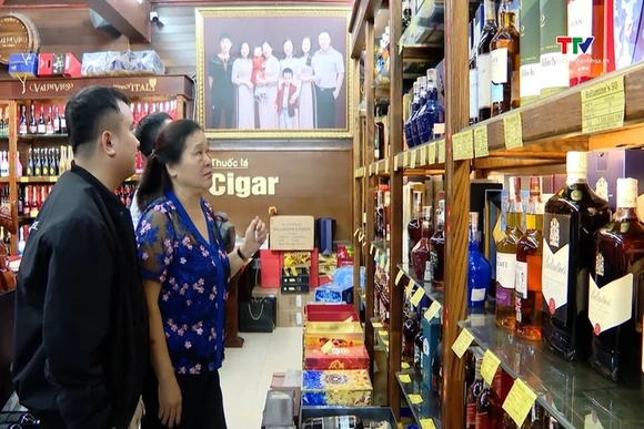 Tiêu dùng hàng hóa tăng cao dịp Tết Dương lịch 2026