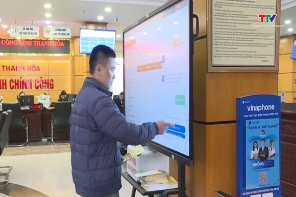 Hướng tới 100% dịch vụ công thiết yếu ứng dụng AI từ năm 2026