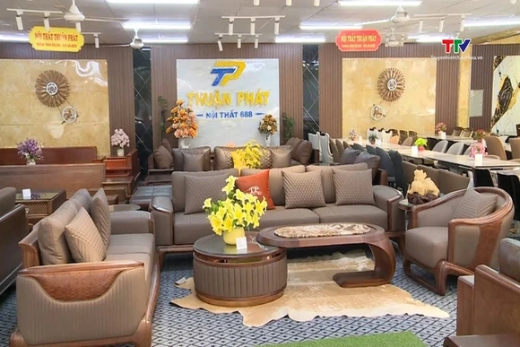 Thị trường đồ gỗ nội thất cuối năm: Đa dạng mẫu mã, sức tiêu thụ tăng