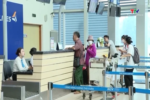 Các hãng hàng không khuyến nghị hành khách check-in online giảm ùn ứ dịp cao điểm Tết