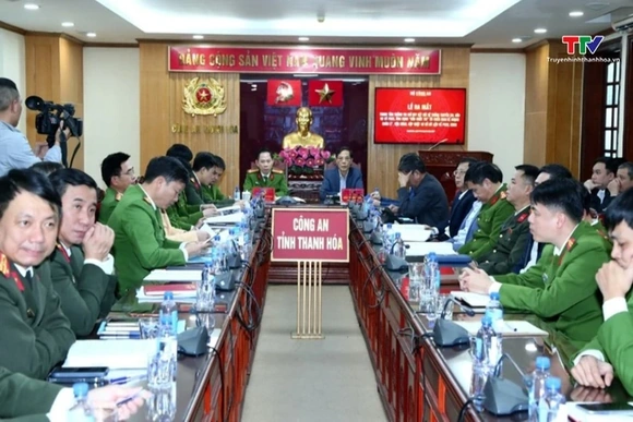 Ra mắt Trung tâm thông tin chỉ huy kết nối hệ thống truyền tin, báo sự cố phòng cháy chữa cháy