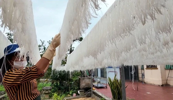 Miến gạo Dương Vân - Tinh hoa làng nghề Hoằng Đạt | Báo Thanh Hóa