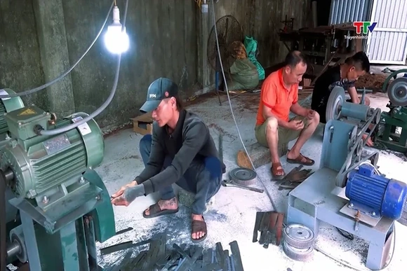 Làng rèn lớn nhất xứ Thanh hối hả vào Tết