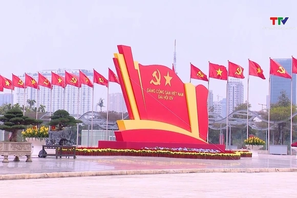 Thủ đô Hà Nội rực rỡ cờ hoa chào mừng Đại hội đại biểu toàn quốc lần thứ XIV của Đảng