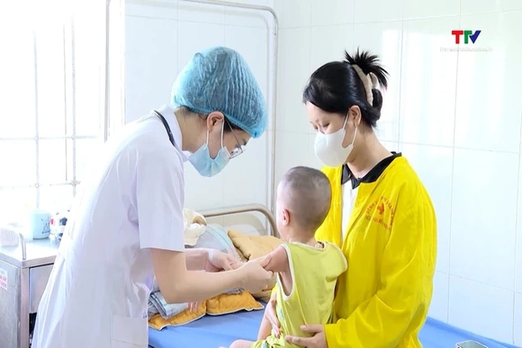 Sốt xuất huyết, tay chân miệng vẫn tiềm ẩn nguy cơ biến chứng nặng