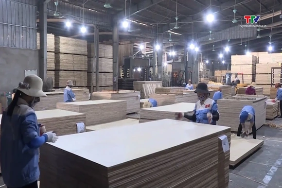 Phấn đấu tăng trưởng GDP năm 2026 từ 10% trở lên