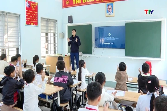 Trao quyền tuyển dụng giáo viên công lập cho Giám đốc Sở Giáo dục và Đào tạo